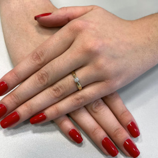 Złoty Pierścionek Zaręczynowy Amore z Diamentem pr. 585 - JubilerSezam.pl