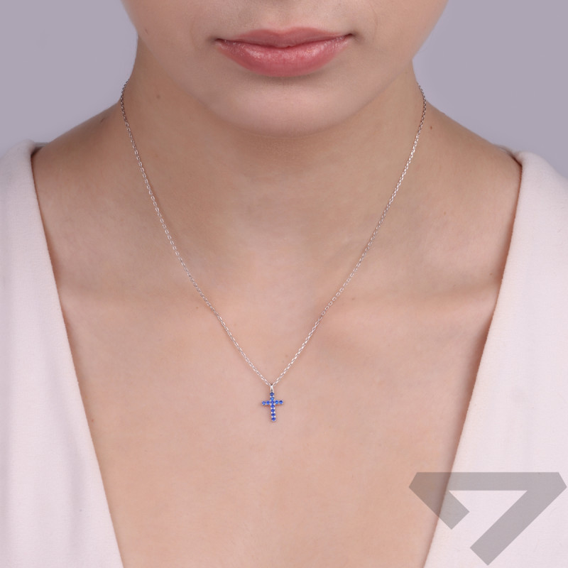 Naszyjnik srebrny krzyżyk z szafirowymi cyrkoniami/anker NI GIZ00141 ROD SA próba 925