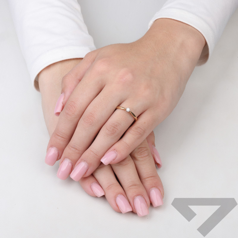 Pierścionek zaręczynowy z diamentem ROYAL 0,05 ct próba 585