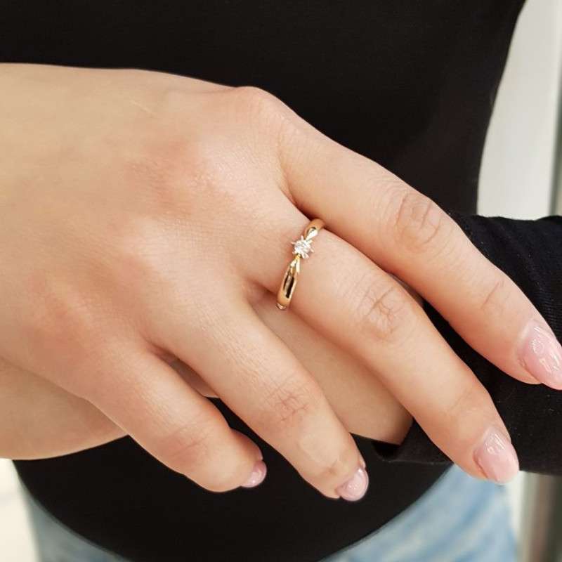 Pierścionek zaręczynowy Amor z diamentem 0,256 ct ze złota 585