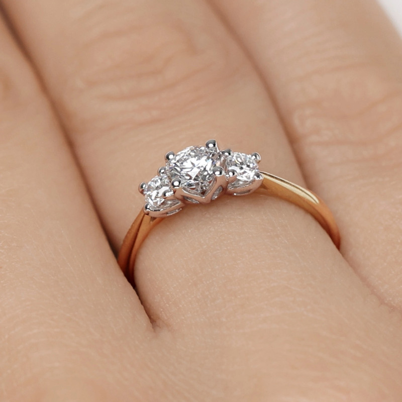 Pierścionek Noble z diamentami laboratoryjnymi 0,56 ct, złoto 585